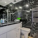 Mysquare Modern One Bed Serviced Apartment In Chelsea