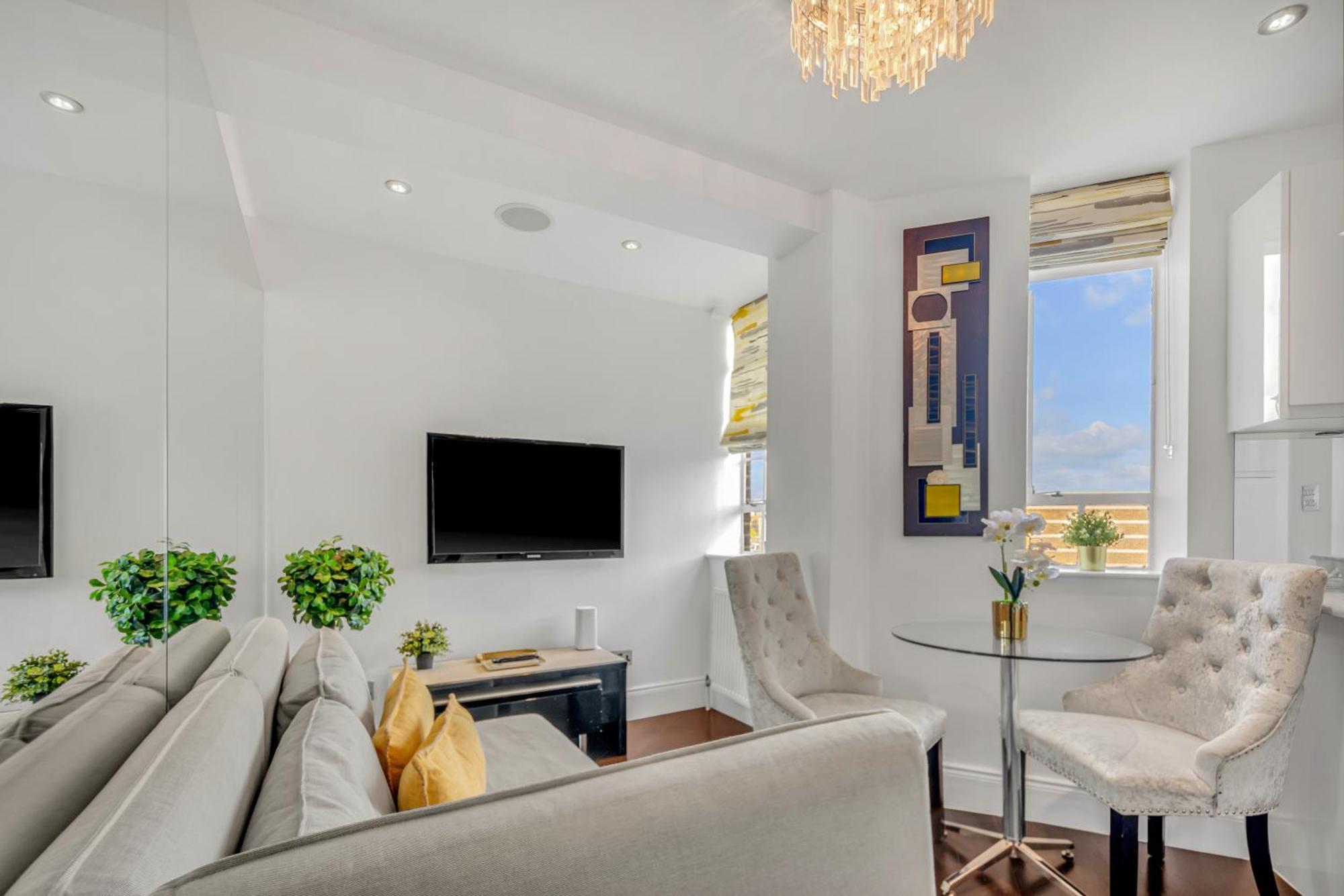 Modern One Bed Serviced In Chelsea *